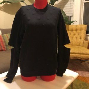 Elbow-less black sweatshirt